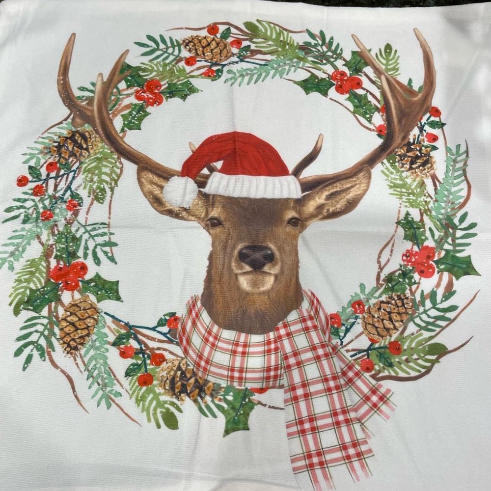 New Christmas Reindeer Pillow Cover. Fits 18”x 18” Pillow. Zipper Closure